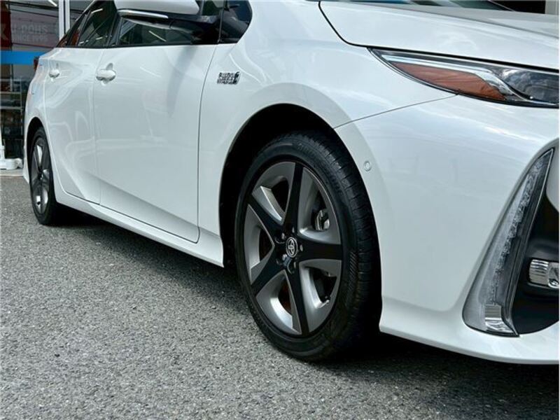 PRIUS PHV