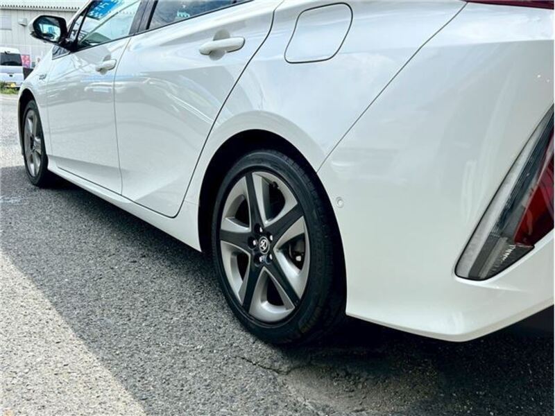 PRIUS PHV