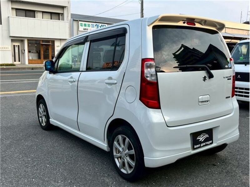WAGON R