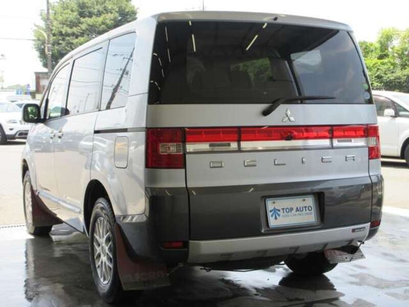 DELICA D5