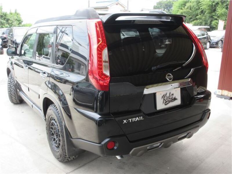 X-TRAIL