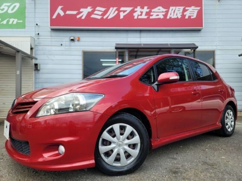 TOYOTA AURIS