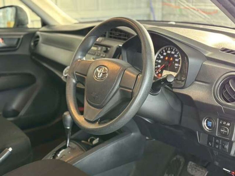 COROLLA AXIO