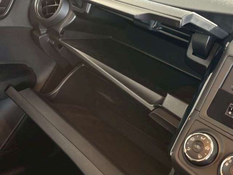 COROLLA AXIO