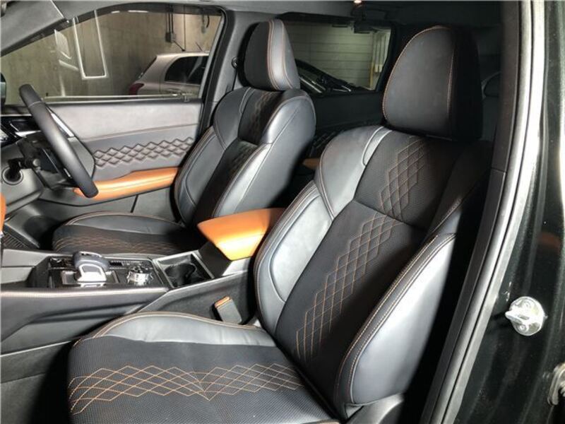 OUTLANDER PHEV