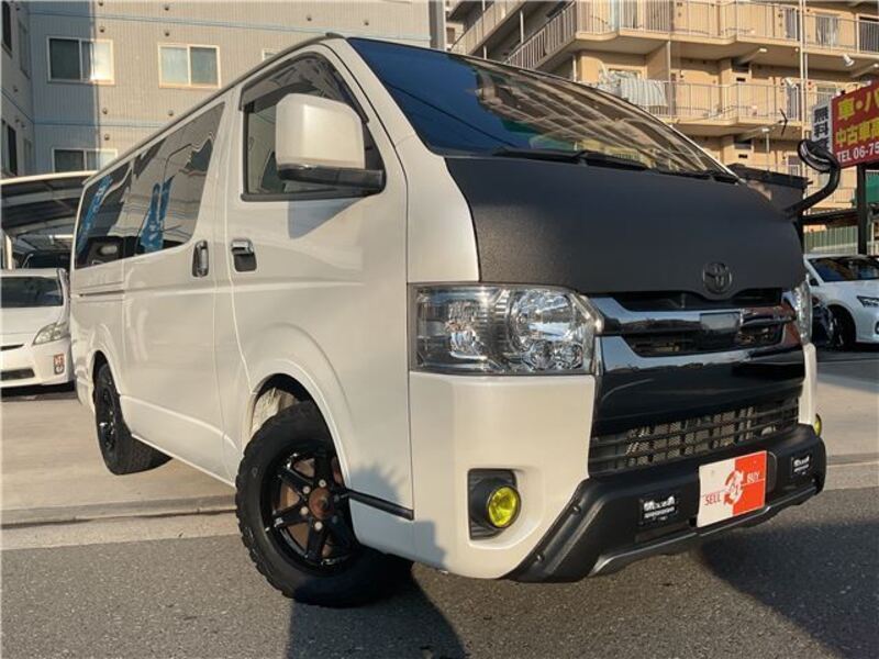 TOYOTA HIACE