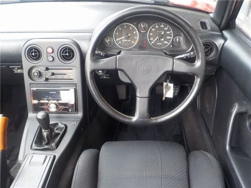 EUNOS ROADSTER