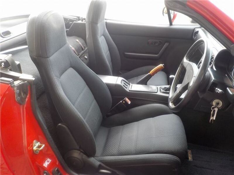 EUNOS ROADSTER