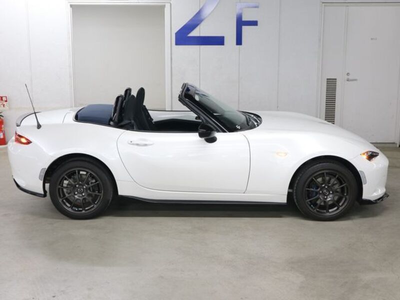 ROADSTER