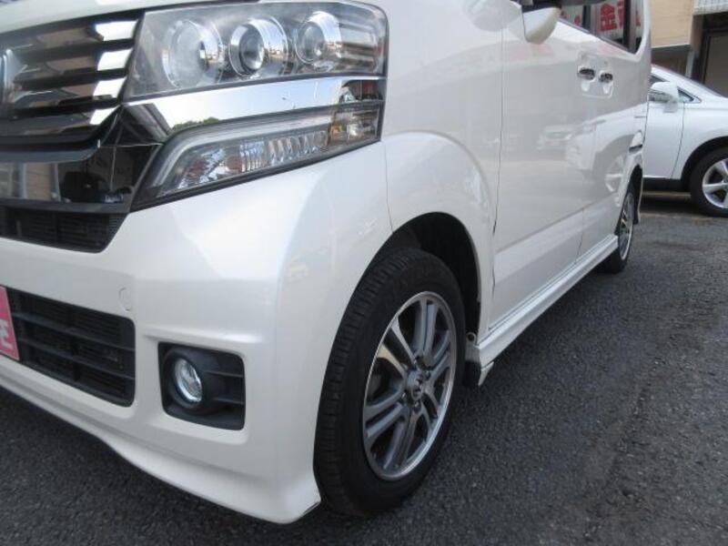 N BOX CUSTOM