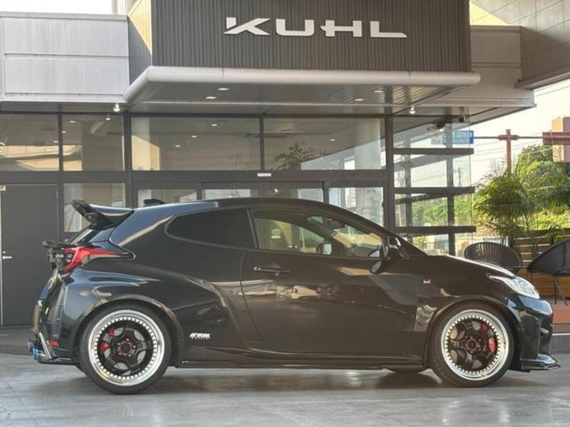 GR YARIS
