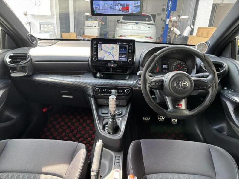 GR YARIS