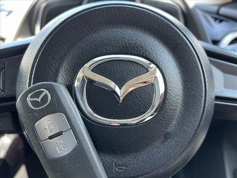 MAZDA2