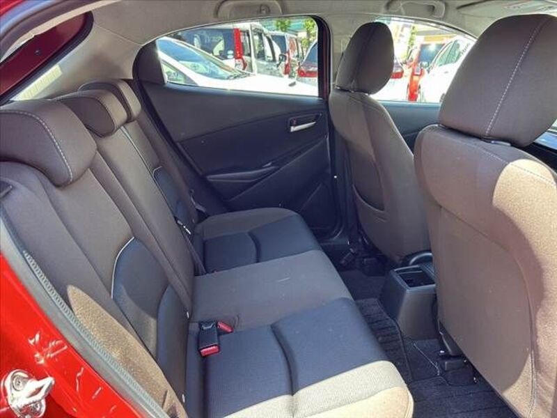MAZDA2