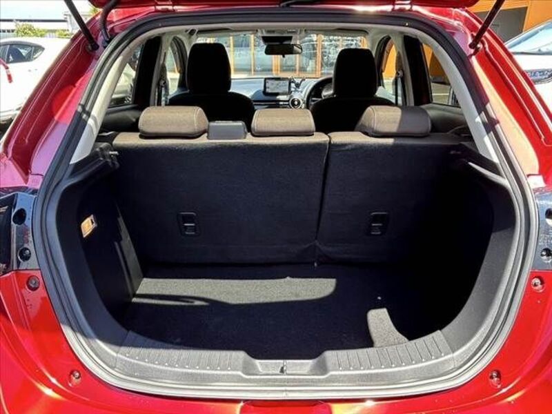 MAZDA2