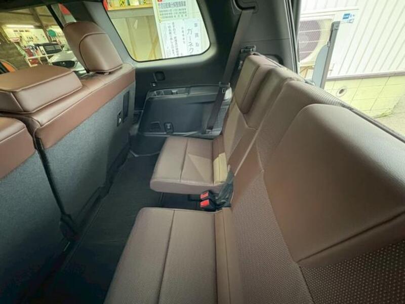 LAND CRUISER 250