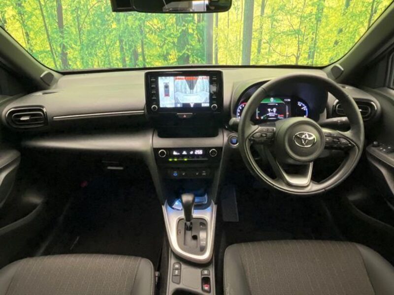 YARIS CROSS