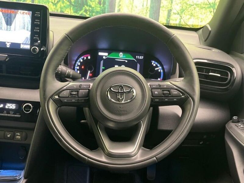 YARIS CROSS
