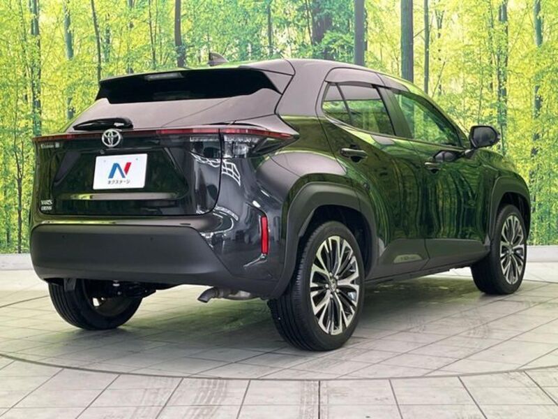 YARIS CROSS