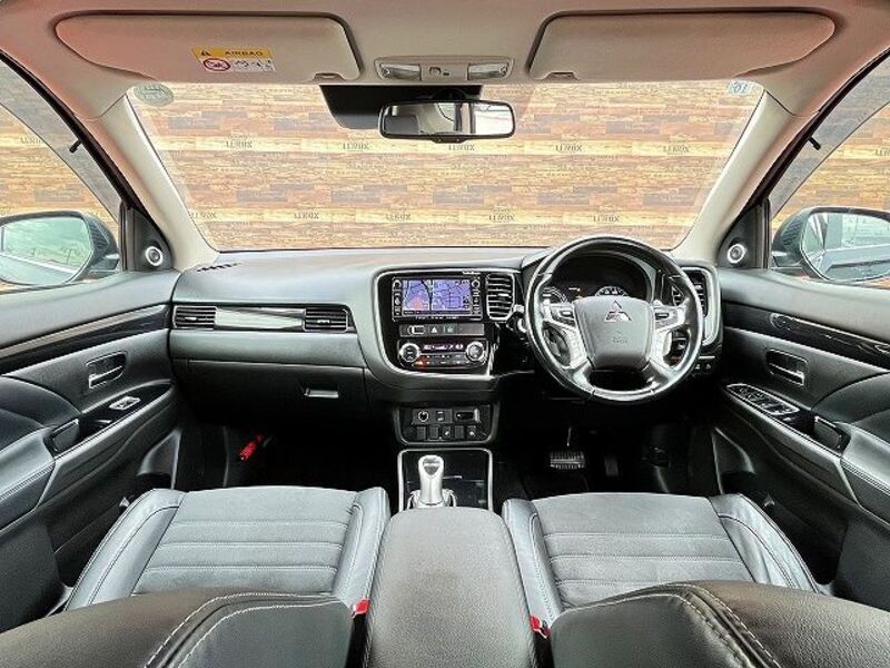 OUTLANDER PHEV