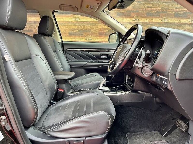 OUTLANDER PHEV