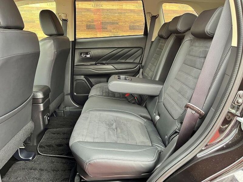 OUTLANDER PHEV