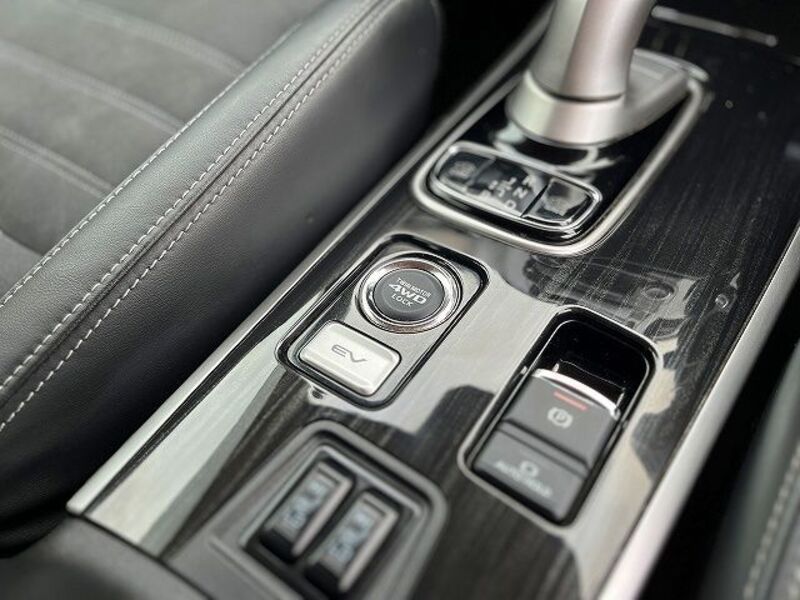 OUTLANDER PHEV