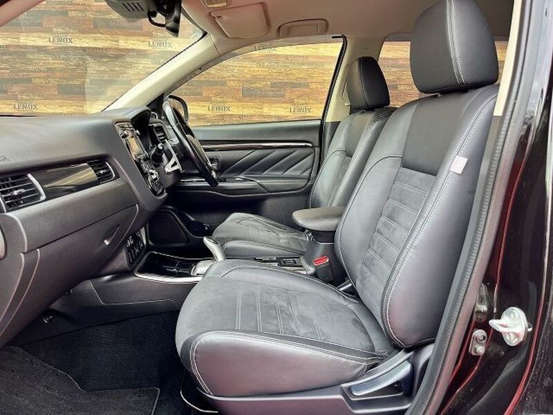 OUTLANDER PHEV