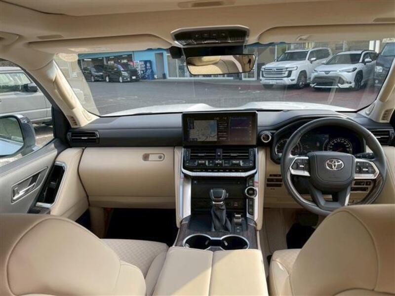 LAND CRUISER