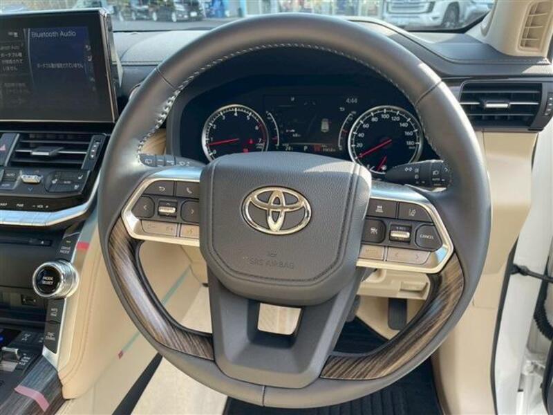 LAND CRUISER