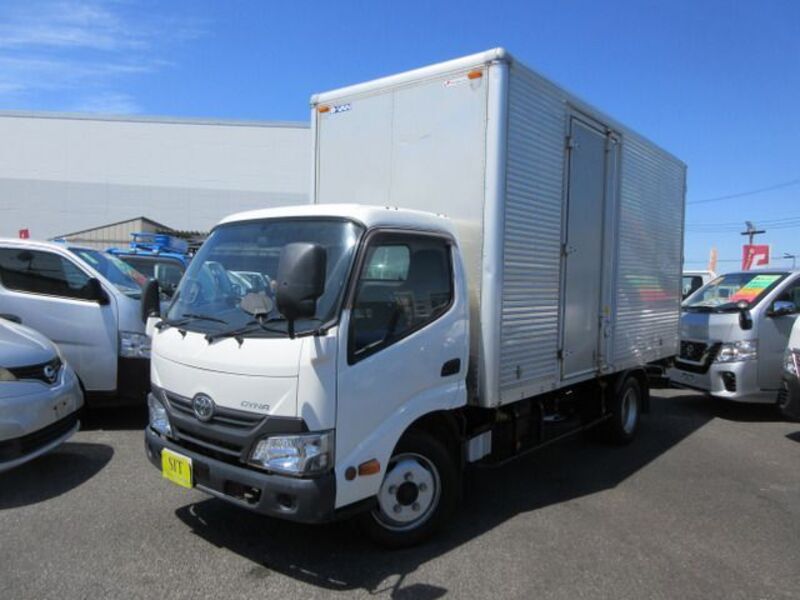 TOYOTA DYNA
