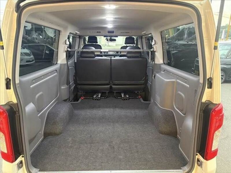 NV350 CARAVAN