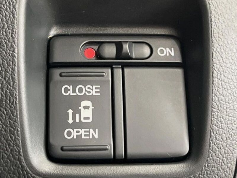 N BOX