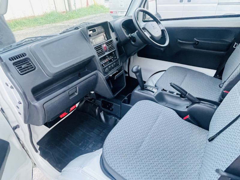 MINICAB TRUCK