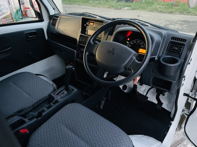 MINICAB TRUCK