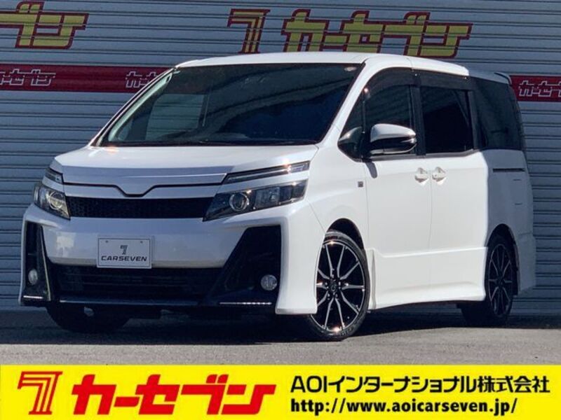 TOYOTA VOXY