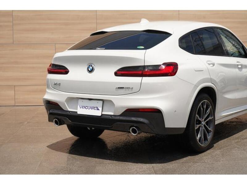 X4