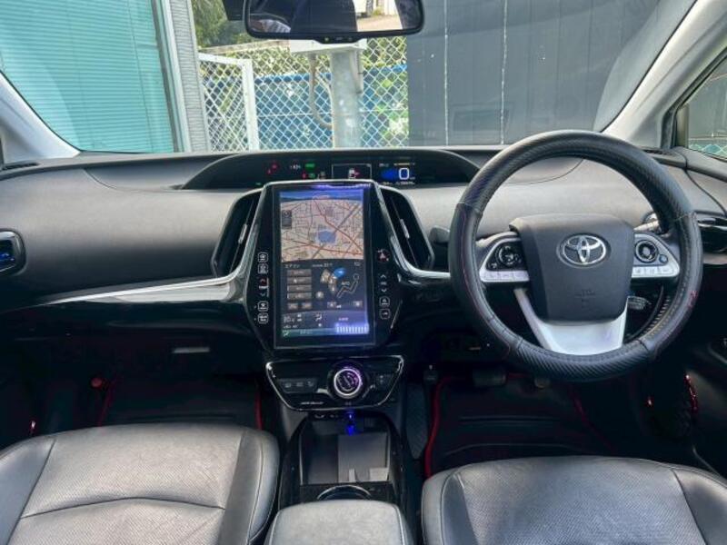PRIUS PHV