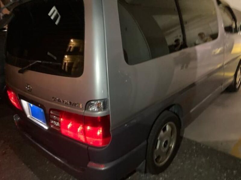 GRAND HIACE