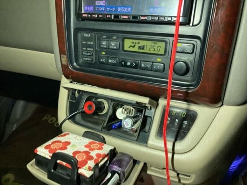 GRAND HIACE