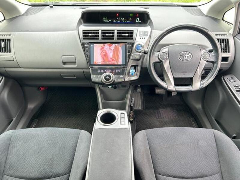 PRIUS ALPHA