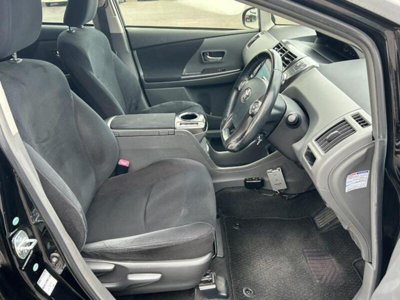 PRIUS ALPHA