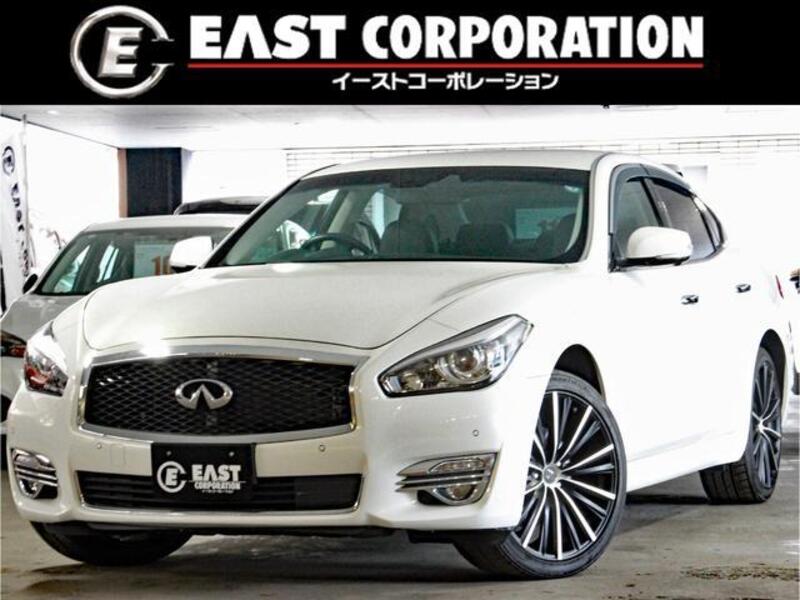 NISSAN FUGA