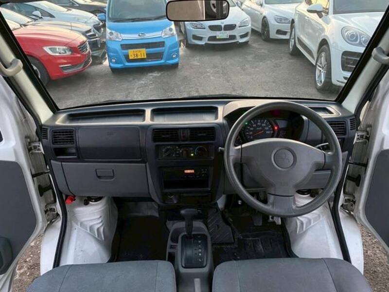 MINICAB VAN
