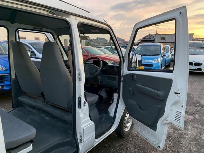 MINICAB VAN