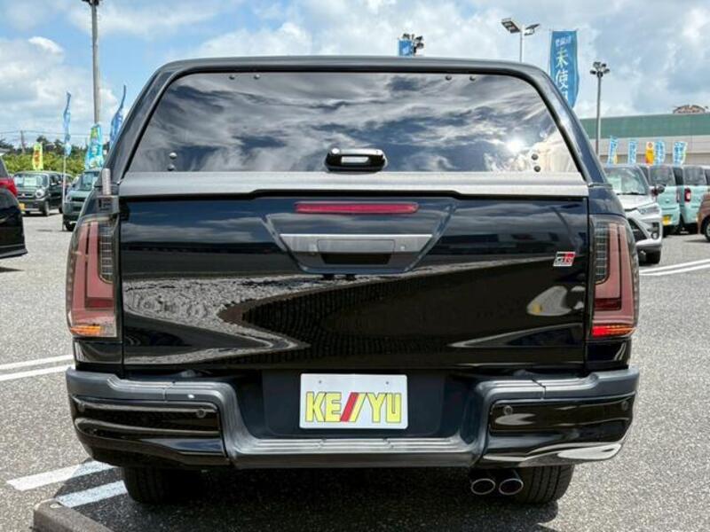 HILUX