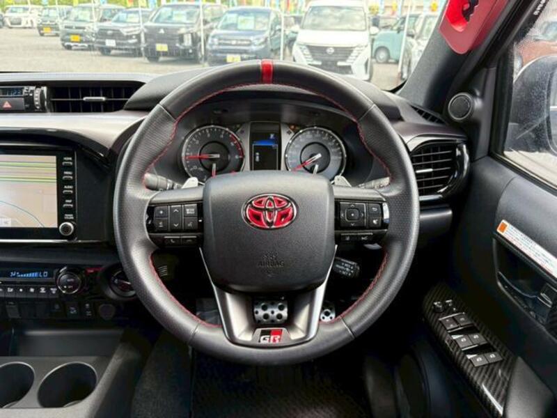 HILUX