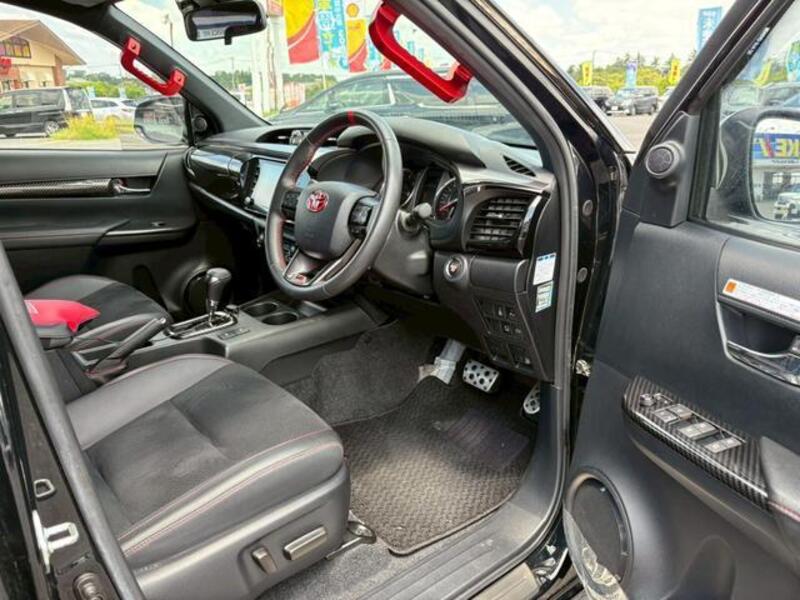 HILUX