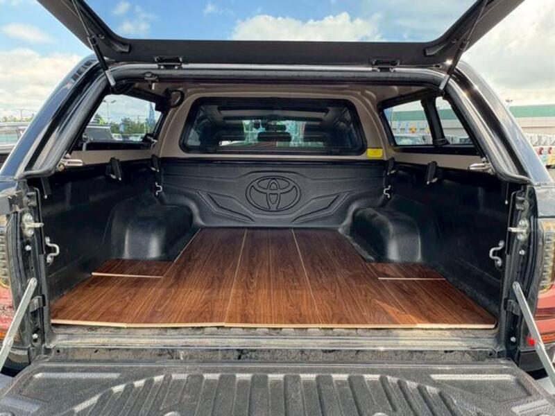 HILUX