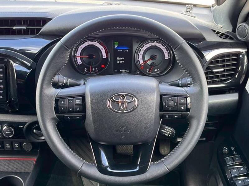 HILUX